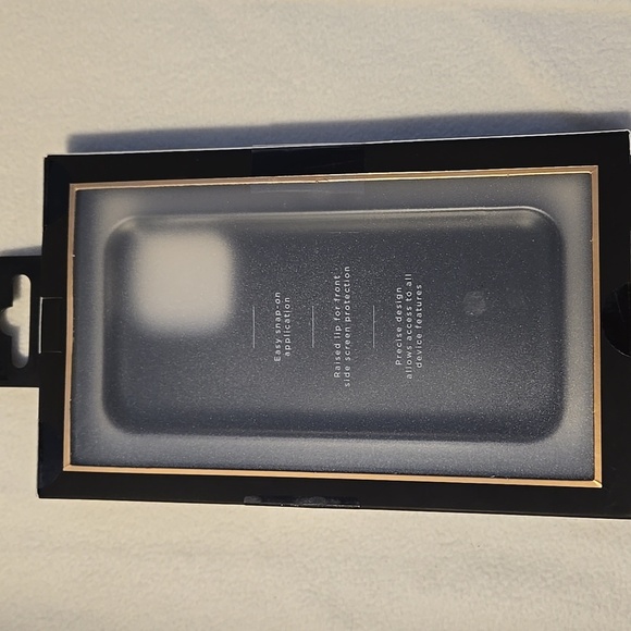 MVMT Magnetic Silicone Snap-On Protective Case for iPhone 14 Pro Max - New - Picture 2 of 4